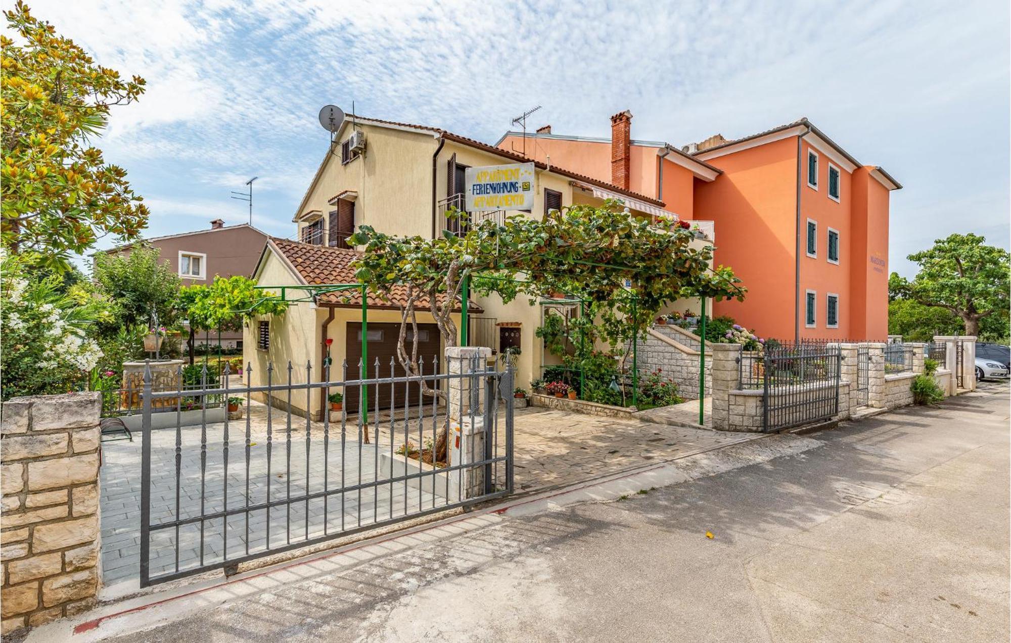 2 Bedroom Stunning Apartment In Rovinj Exteriér fotografie
